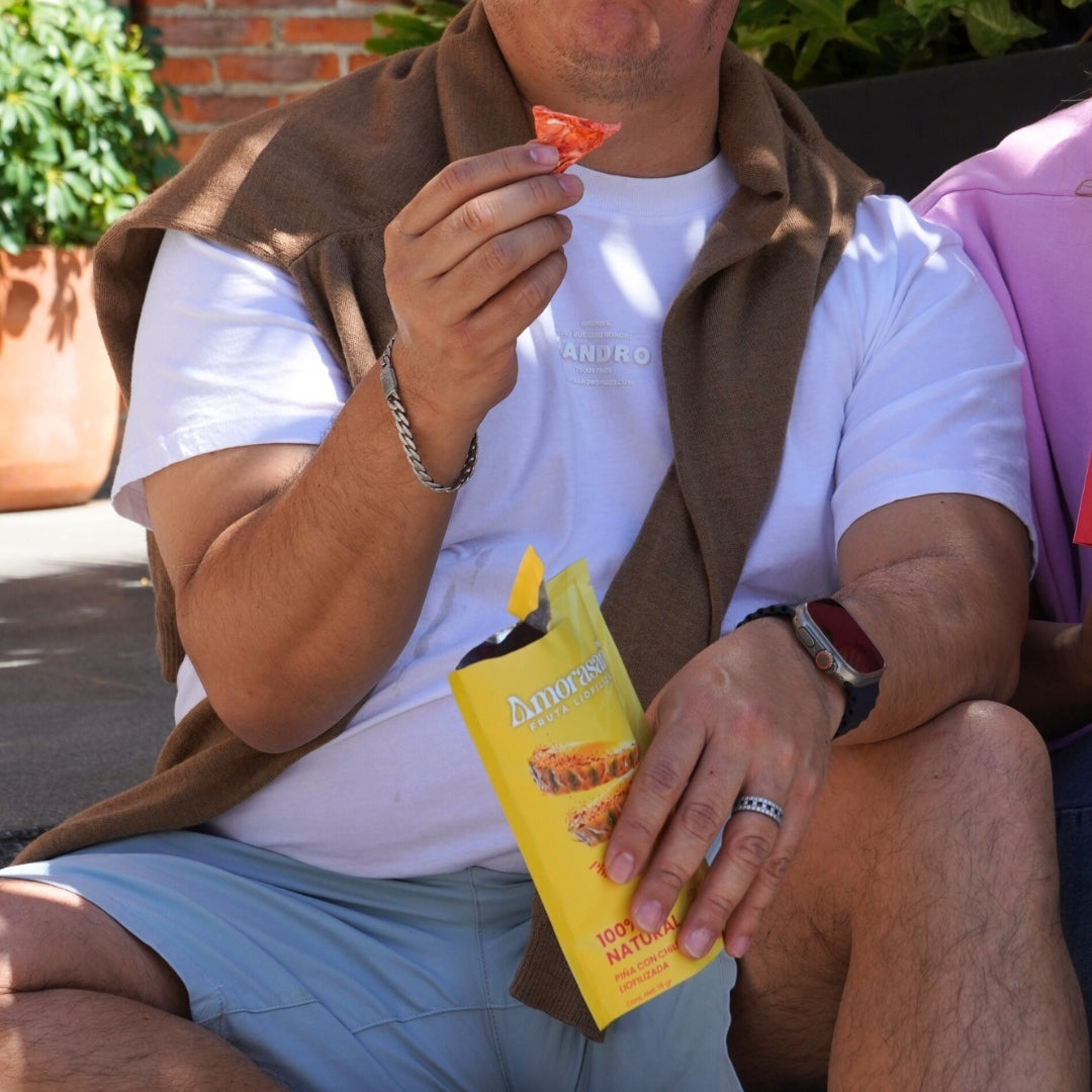 Bolsas snack fruta liofilizada sabor piña con chile.